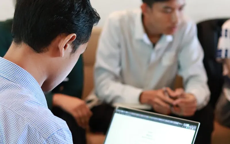 How One-Person Shops Compete with Big Companies in the RGV